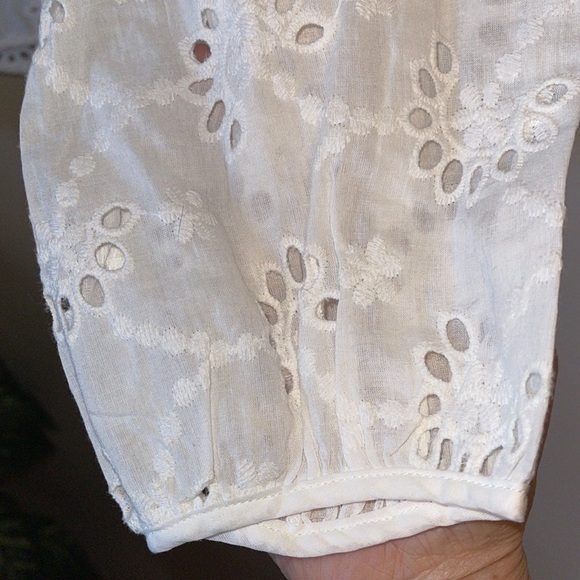 🌹NWT: KYE MI EYELET MAY FLOWERS CARDIGAN - Picture 4 of 9